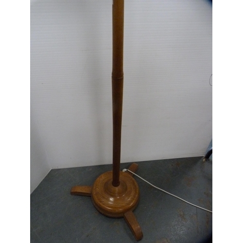 441 - Modern teak floor lamp on platform base, with shade.