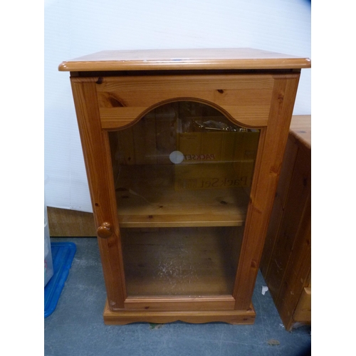 461 - Modern pine glazed entertainment unit.