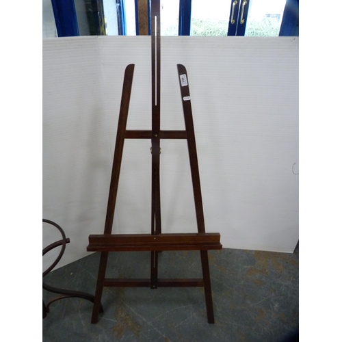 485 - Folding picture easel and a bentwood-style hat and coat stand.  (2)