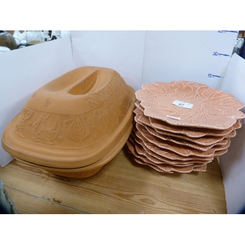 67 - Set of Italian leaf moulded dishes and a terracotta crock.