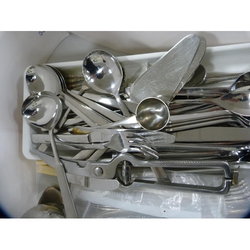 76 - Extensive collection of loose cutlery and other flatware.