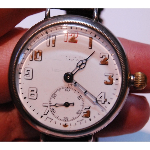 138 - Zenith silver-cased screw-back gent's manual wind trench wristwatch, c. early 20th century, the enam... 