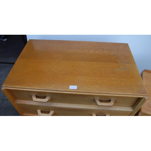 352 - Mid-century E Gomme for G Plan 'Brandon' two-piece bedroom suite comprising a dressing chest with mi... 