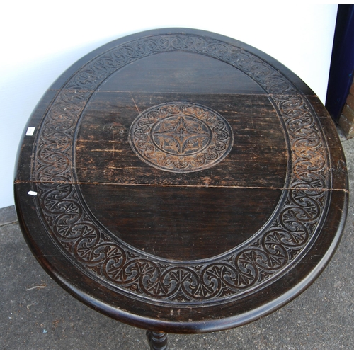 356 - Antique oak gateleg supper table in the Charles II style, with all over banding of motifs to the top... 