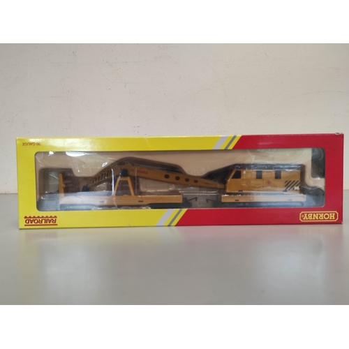 107 - Hornby Railways. Eight boxed 00 gauge rolling stock and locomotives to include R2672 Class 0F Pug 0-... 