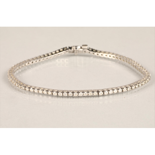 118 - Ladies 18k white gold diamond tennis bracelet, length 18.5cm