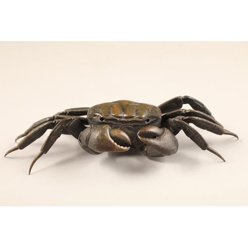 293 - An articulated bronze model of a crab, early 19th/late 20th century, the body separately cast and th... 