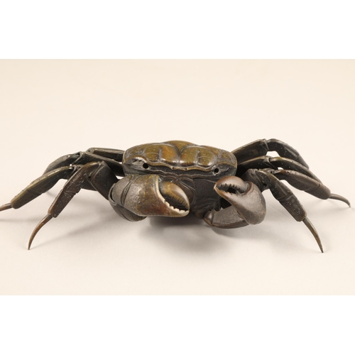 293 - An articulated bronze model of a crab, early 19th/late 20th century, the body separately cast and th... 