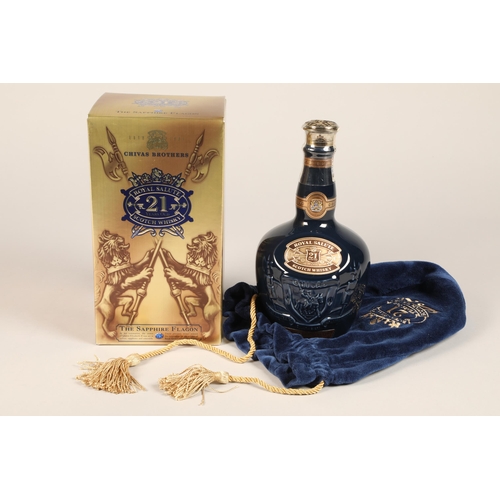 340 - Royal Salute Blended Scotch whisky 10 year old in ceramic decanter, 70cl, 40% vol with cardboard box... 