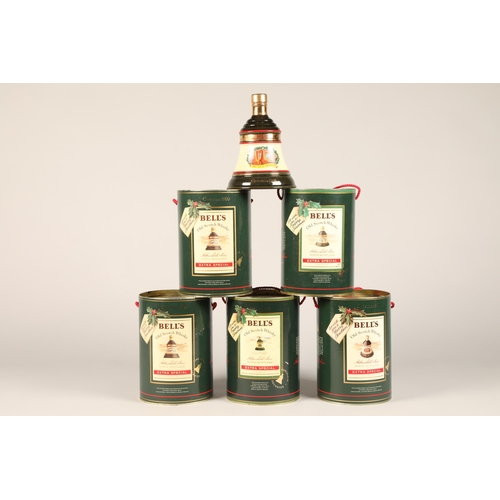 354 - Six Bells Christmas Whisky in Decanters, Aged 8 Years, 1992, 70 cl, 40 % vol, 1992, 70 cl, 40%,1993,... 