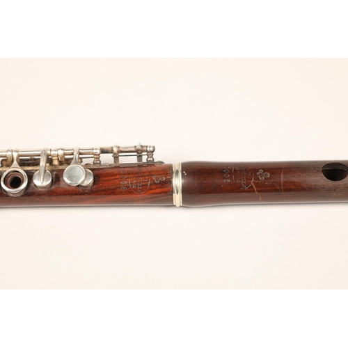 368 - A te Bonneville A Paris rosewood piccolo, 5008, length from embouchure 25.5cm, with silvered keys, i... 