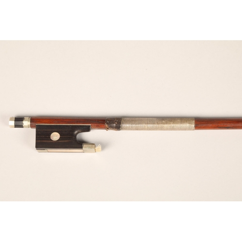 377 - French Violin bow of the Maline School, round stick, mother of pearl eye and slide, 58 grams, no hai... 