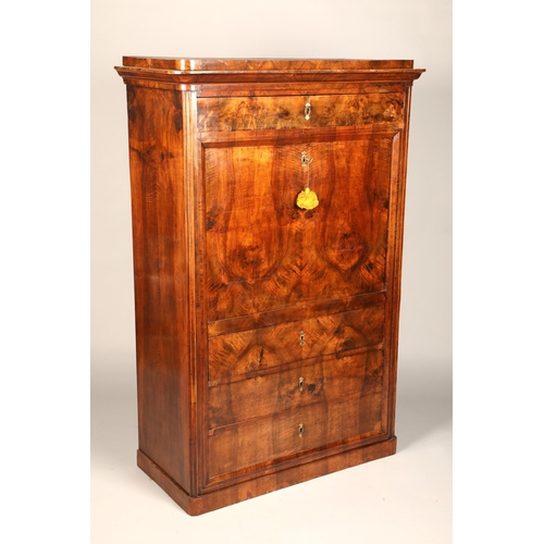 636 - 19th century mahogany secretaire abattant, single drawer above a fall front with satinwood fitted in... 