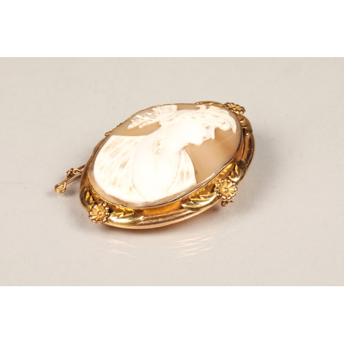 81 - Ladies 9ct rose gold mounted Cameo brooch depicting a lady 6cm high x 5cm diameter