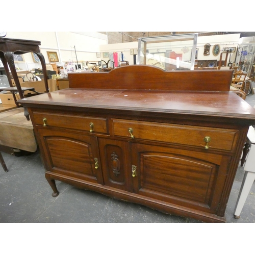 404 - Edwardian mahogany sideboard fitted two frieze drawers with cupboards below.