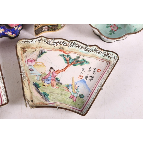 196 - Chinese enamel decorative items to include boxes and covers, a pan, and a pair of fan shaped dishes.... 