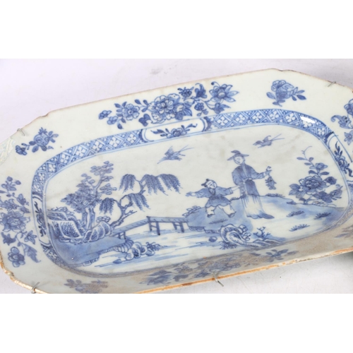 229 - Three antique Chinese blue and white porcelain rectangular dishes, 28cm, 26cm and 20cm wide.  (3)  (... 