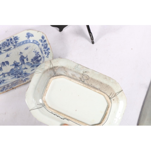 229 - Three antique Chinese blue and white porcelain rectangular dishes, 28cm, 26cm and 20cm wide.  (3)  (... 