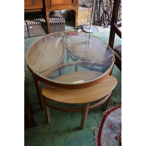 542 - Mid-century Nathan trinity glass topped table, with a nest of three tables.