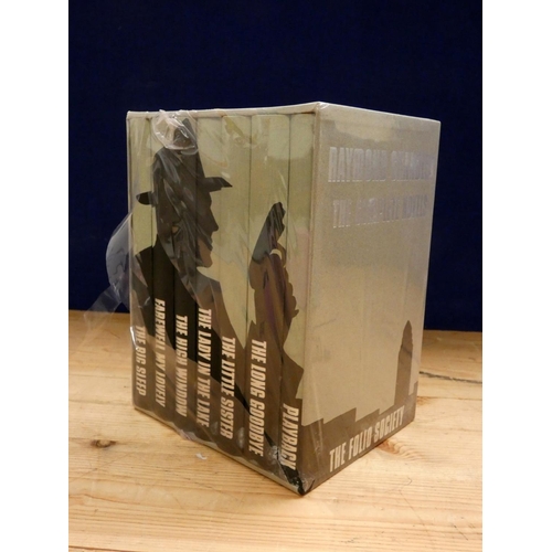 71 - FOLIO SOCIETY.  Raymond Chandler. 7 vols. in slip case.