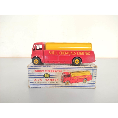 13 - Dinky Toys. Two boxed A.E.C Shell Chemicals Tankers no 991. (2)