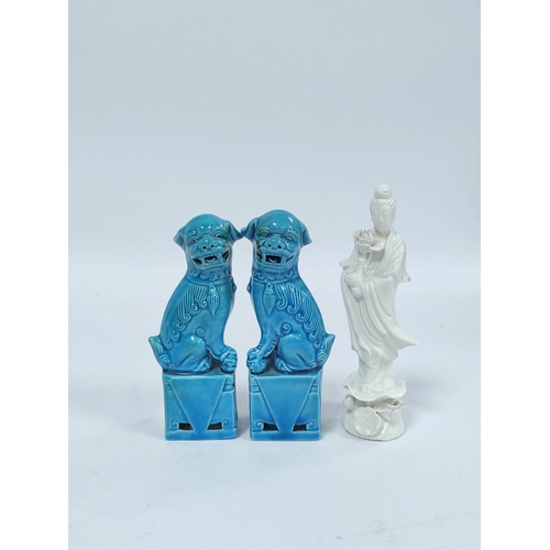 348 - Collection of modern Chinese and Oriental themed ceramics to include pair of turquoise glazed temple... 