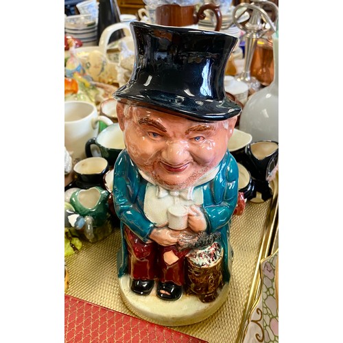 319 - Assortment of small Royal Doulton character jugs including 'Jester' Musical Anglex character jug ' L... 