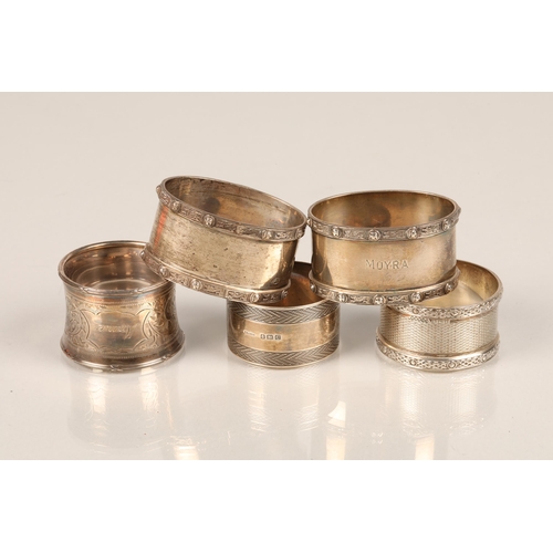 122 - Five silver napkin rings (5)149 grams