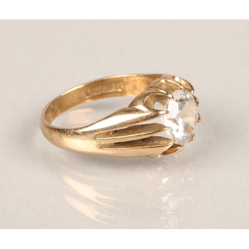 56 - 9ct yellow gold ring with white stone. Size: P