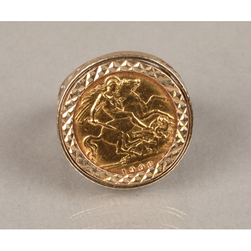 65 - Edward VII half sovereign ring, dated 1906, mounted in 9ct gold. Size: O, weight: 8.3g.