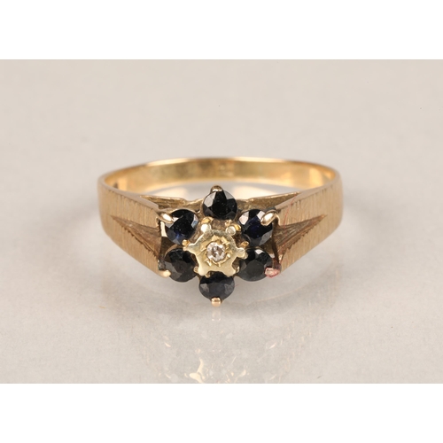 77 - 9ct gold sapphire ring, size R/S