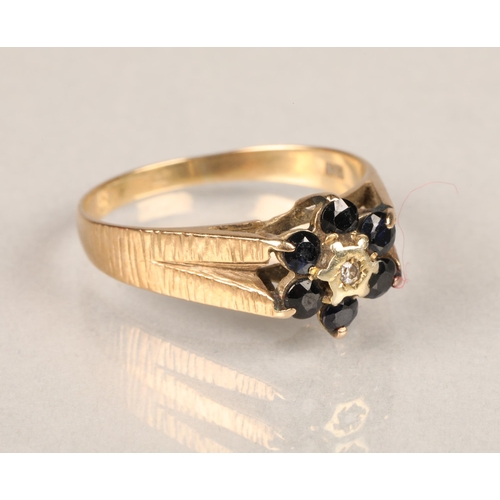 77 - 9ct gold sapphire ring, size R/S