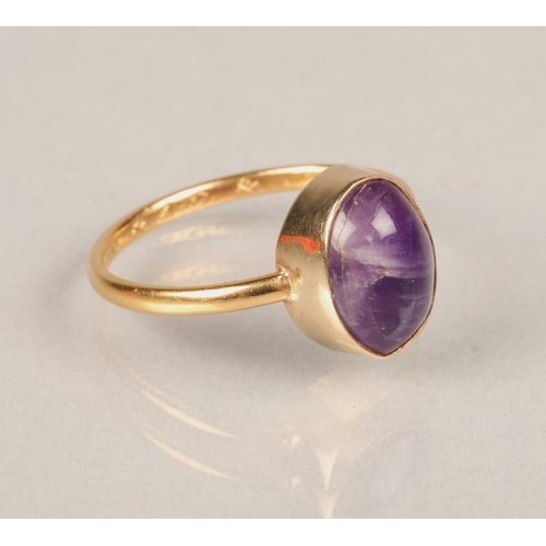 81 - 22ct yellow gold cabochon cut amethyst ring.  size T/U