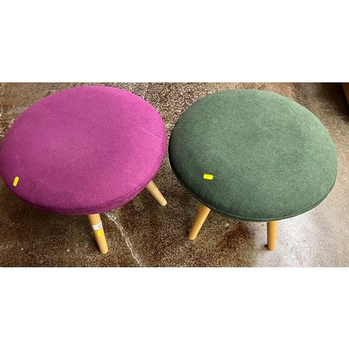 535 - Two foot stools (purple,green)