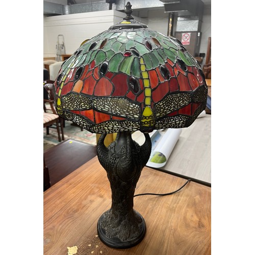 547 - Table lamp with Tiffany style glass shade