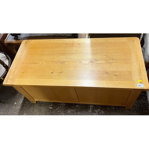 551 - Oak storage boxlength 110 cm, depth 51 cm, 51cm high