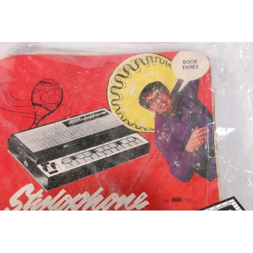 91 - Vintage Stylophone and Stylophone Latin American album.