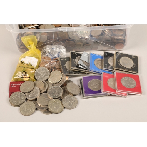 285 - Large quantity of coins