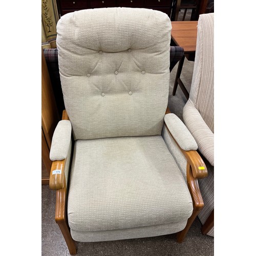 575 - Reclining chair