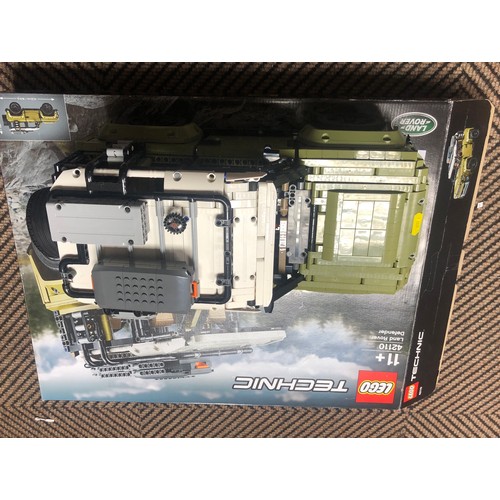 334 - Technic Landrover Defender Lego no 42110 with box