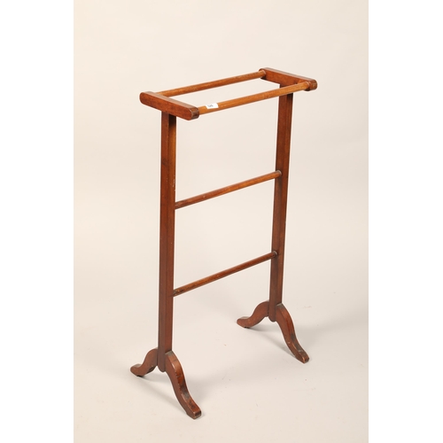 526 - Mahogany clothes rack