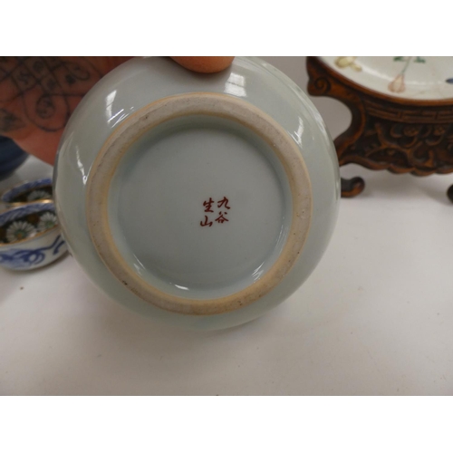 31 - Various antique Chinese and Japanese tea ware etc.