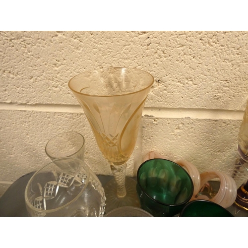 64 - Large collection of vintage glassware.