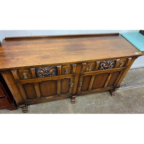 624 - Oak sideboard