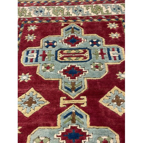 635 - Vintage wool rug approx 104cm x 130cm