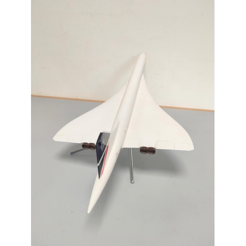 40 - Space Models. 1:36 scale Concorde Foyer Display Model,  of fibre glass construction. Complete with c... 
