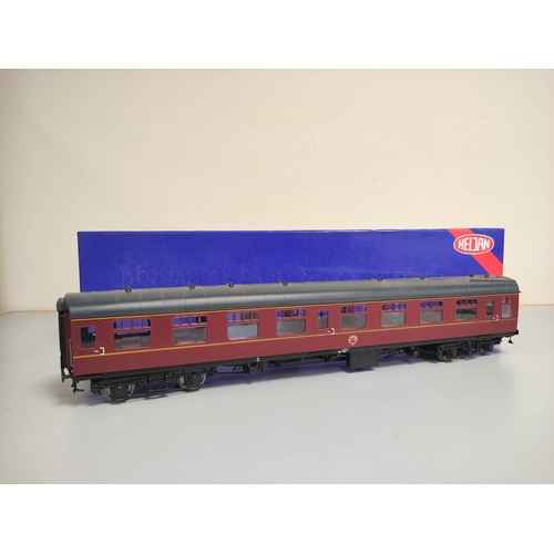 114 - Heljan. Boxed 1.43 scale 0 gauge Mk1 SO second open passenger coach in BR maroon 4911.... 