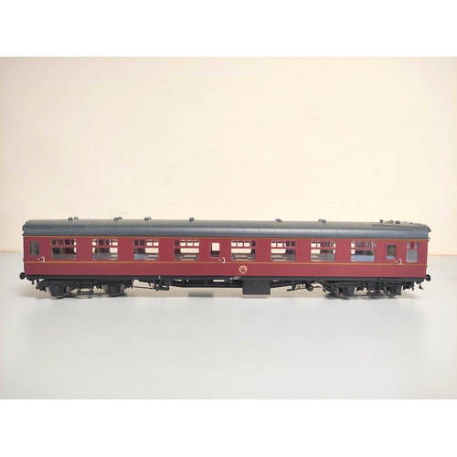 114 - Heljan. Boxed 1.43 scale 0 gauge Mk1 SO second open passenger coach in BR maroon 4911.... 