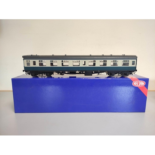 117 - Heljan. Boxed 1.43 scale 0 gauge Mk1 SO second open passenger coach in BR blue and grey 4912.... 