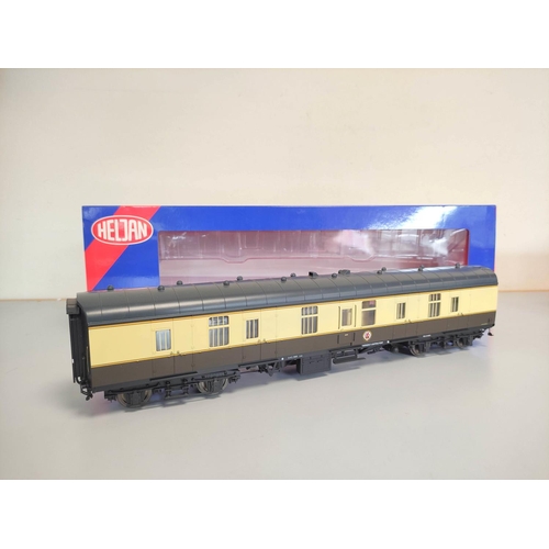 118 - Heljan. 0 Gauge 1.43 scale BR (WR) 57' BG Chocolate and Cream BR Mk1 Coach,in original window box. 4... 